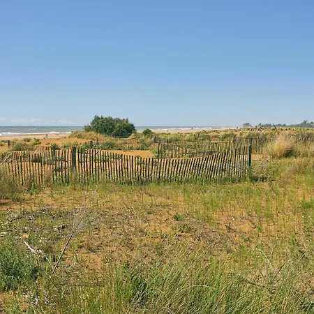 Cozy With Swimming Pool *