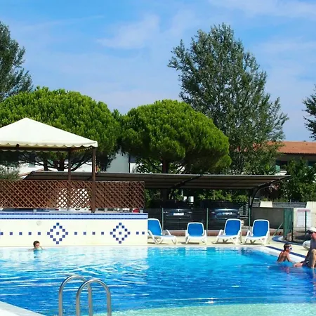 Cozy With Swimming Pool Apartment Bibione