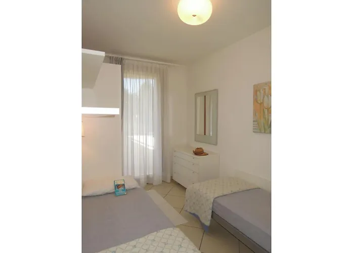 Cozy With Swimming Pool *